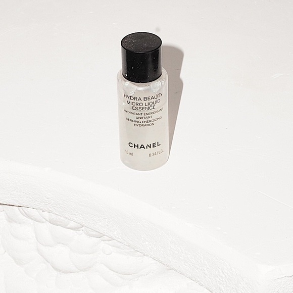 CHANEL Hydra Beauty Micro Liquid Essence Mini .34oz Travel Size - Picture 2 of 2